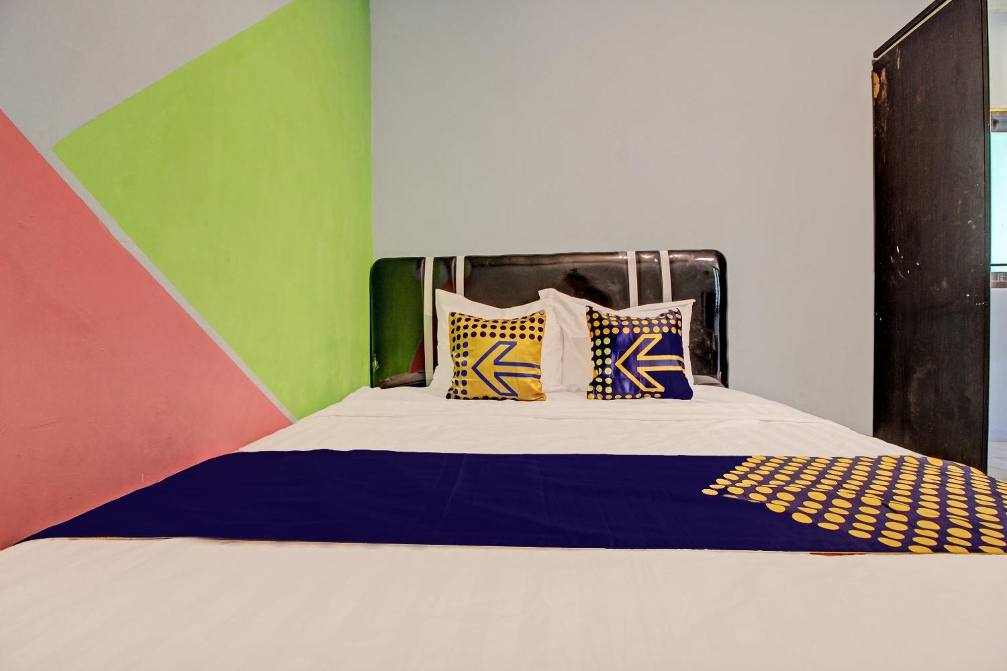 Hotel Spot On 92531 Pacar Pekalongan